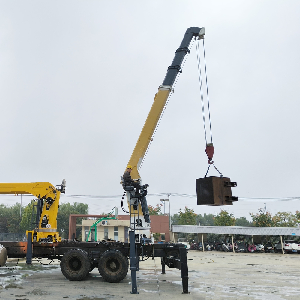 (SQS200A-4) 8 Ton Telescopic Boom Truck Mounted Crane