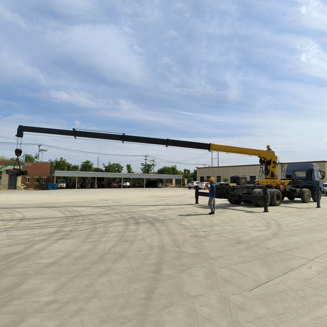 8 Ton Telescopic Mobile Crane Port SQS200U-5