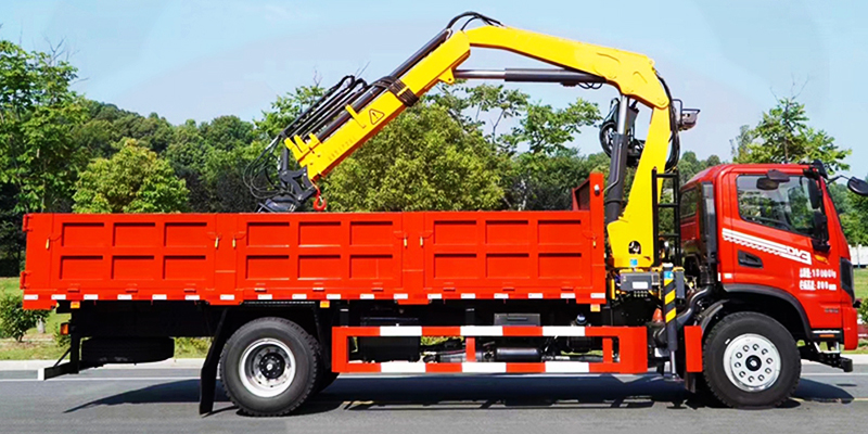 Knuckle Boom Truck Mounted crane
