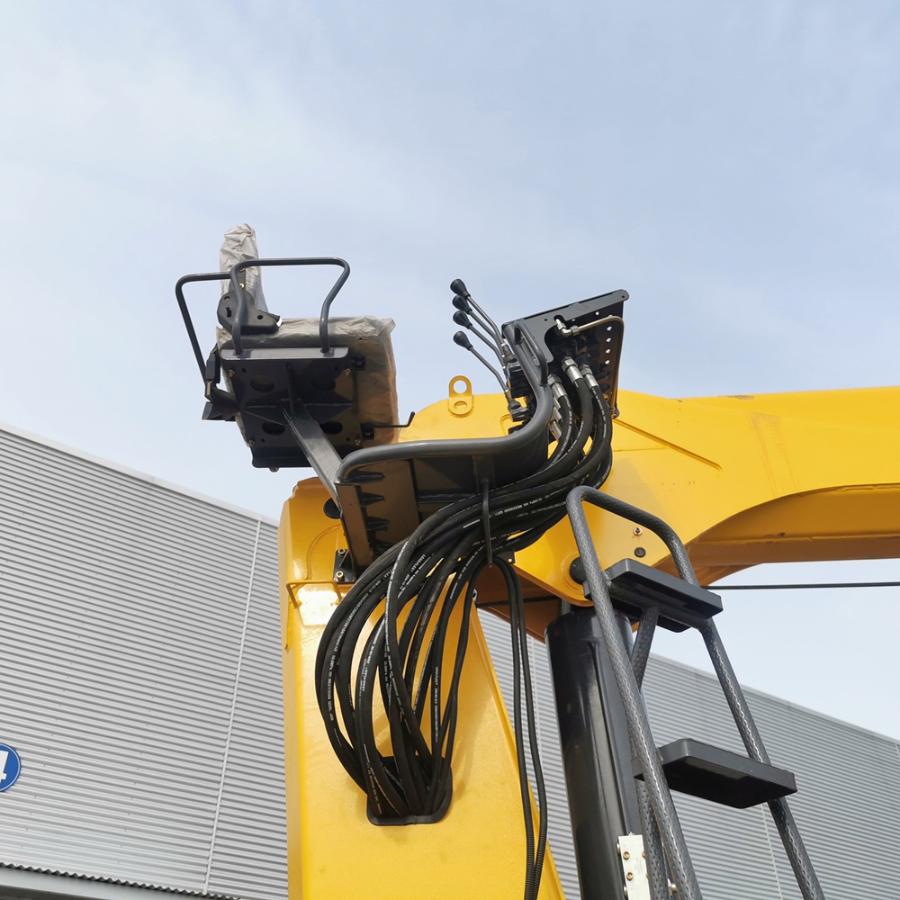 (SQS300G-4) 12 Ton Telescopic Boom Truck Mounted Crane