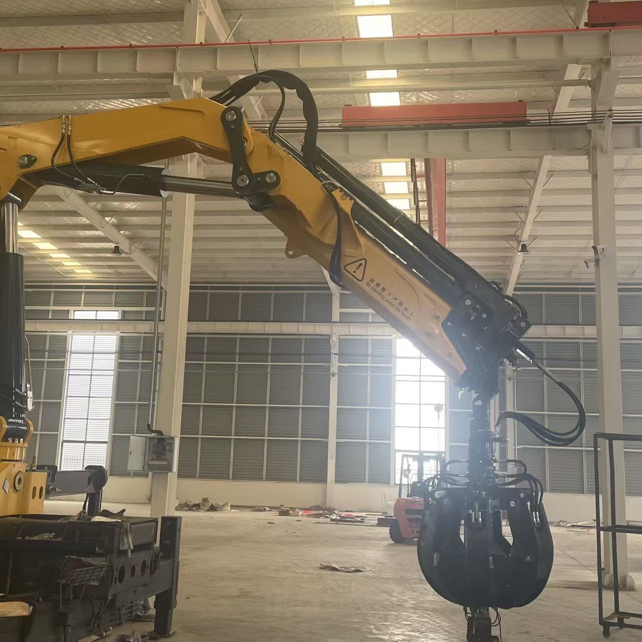 2.2 Ton Log Crane (Q160LA2)