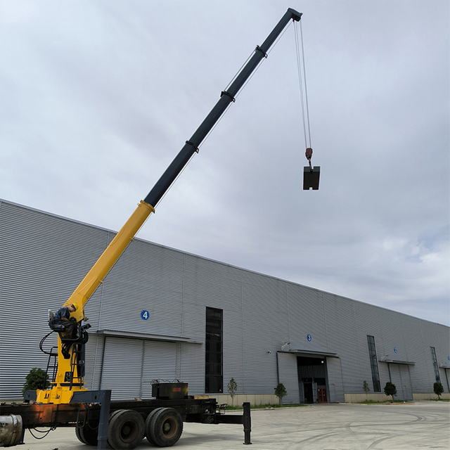 (SQS200G-5) 8 Ton Telescopic Lifting Truck Crane