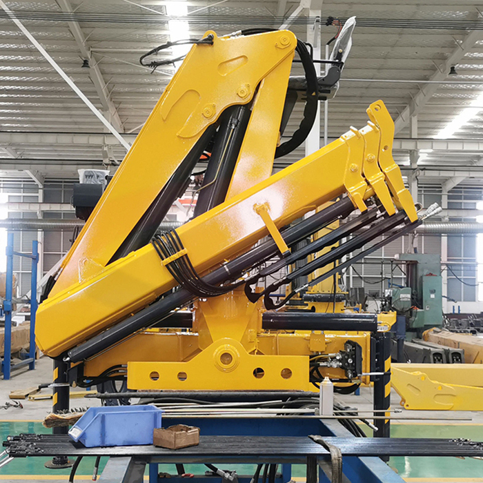 (SQZ132B.3) 6.3 Ton Boom Knuckle Crane